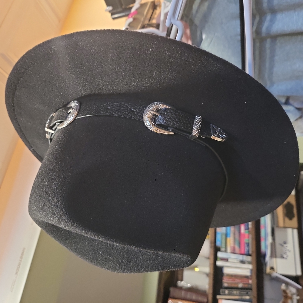 Black wide brimmed hat.